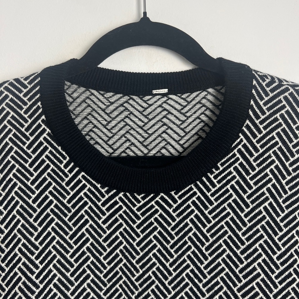 Lululemon Women's Small Black & White Merino Wool Yogi Crewneck Sweater - Picture 5 of 13